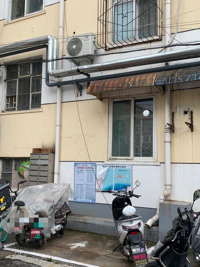 电动车充电桩进小区陷“两难”