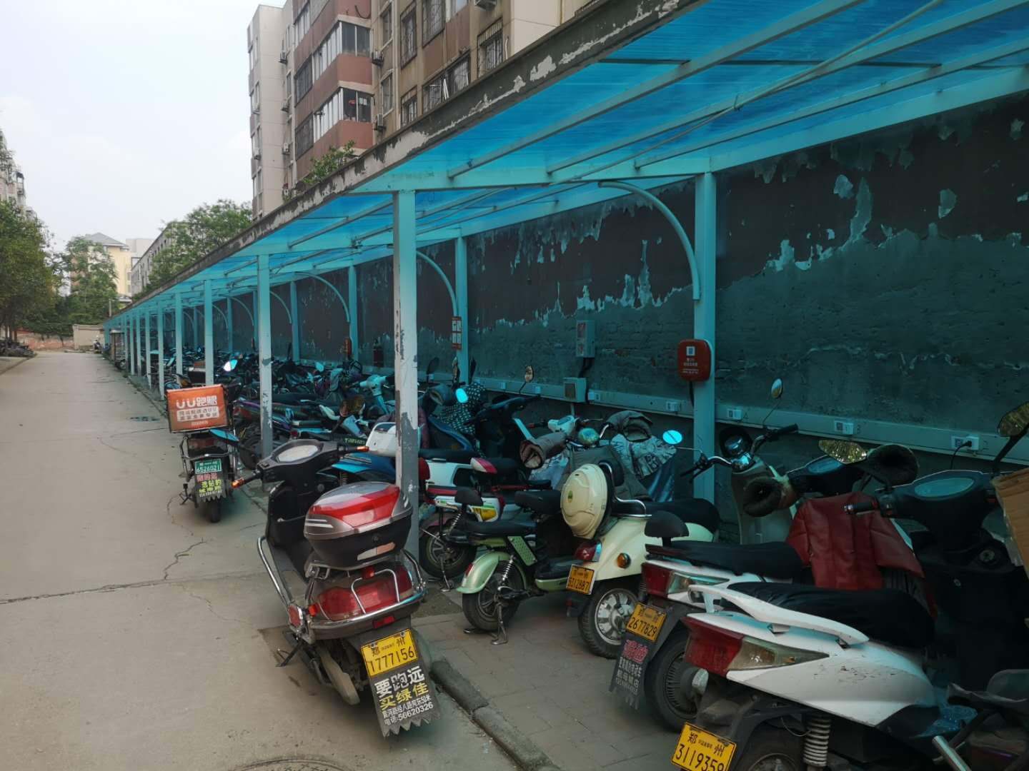 叮叮电动车充电桩雨棚效果图