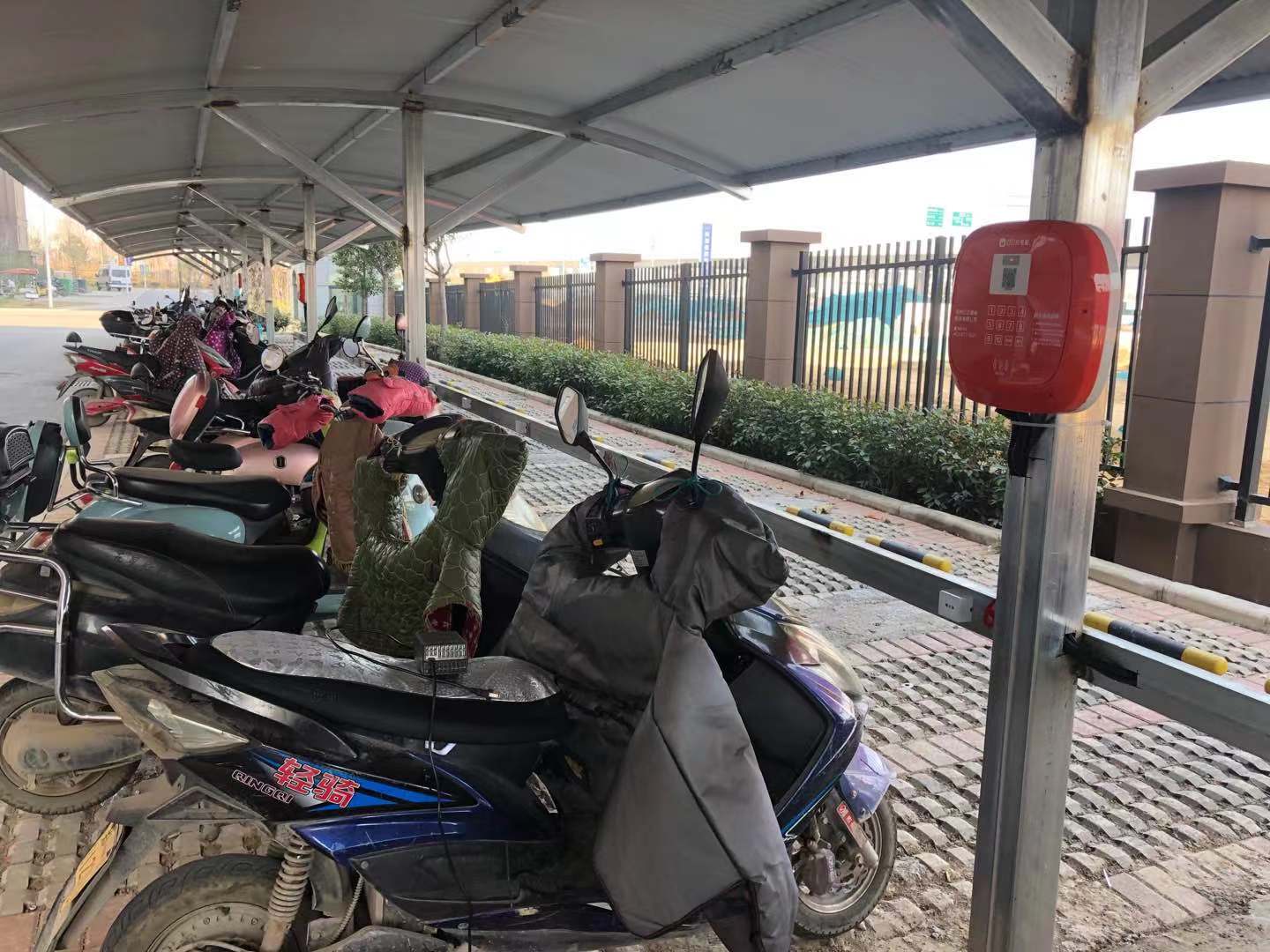 智能充电桩全覆盖，还有啥理由在楼内充电？