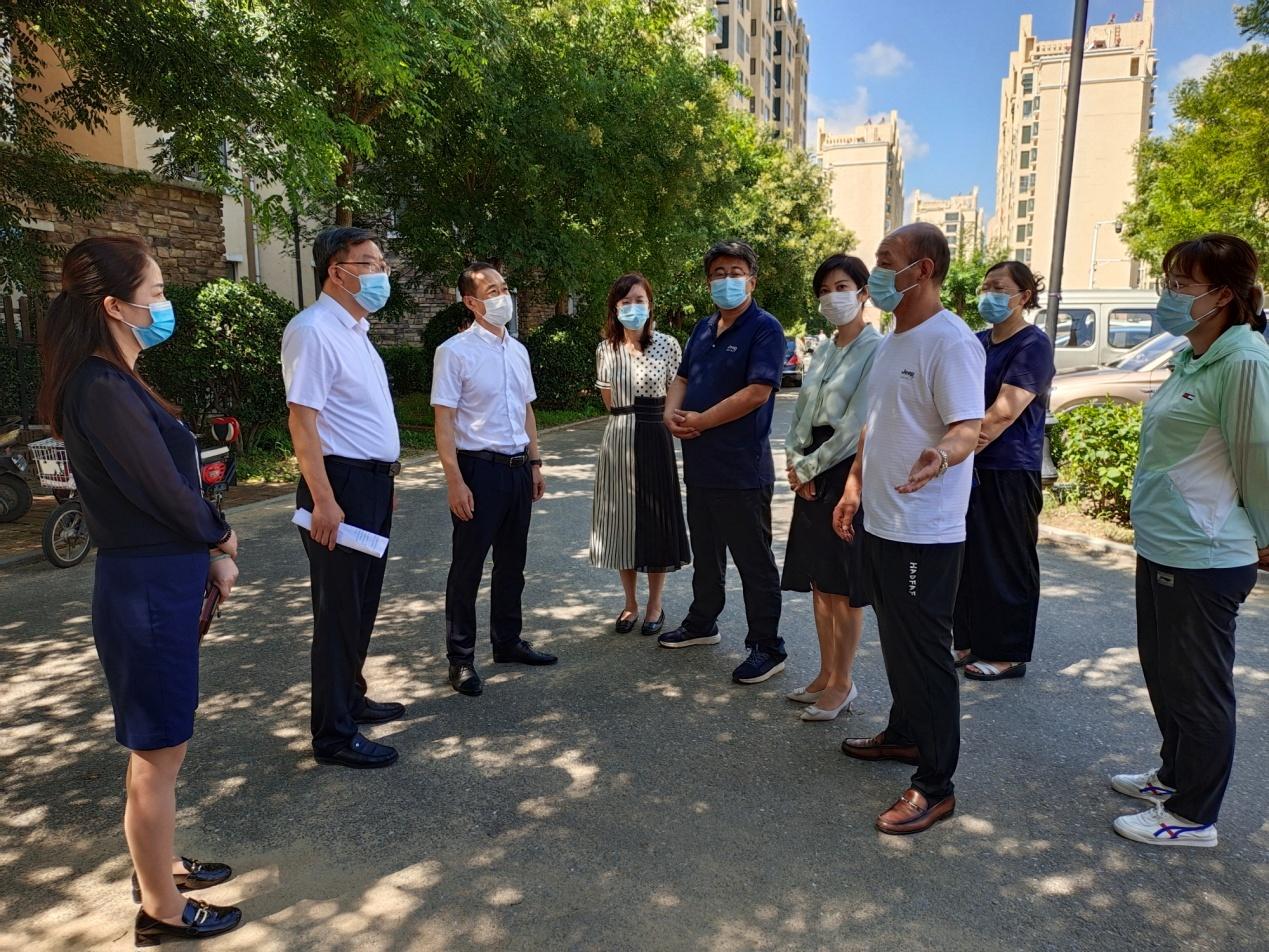 威海市温泉镇明珠小区增设充电桩——以点带面 示范引领