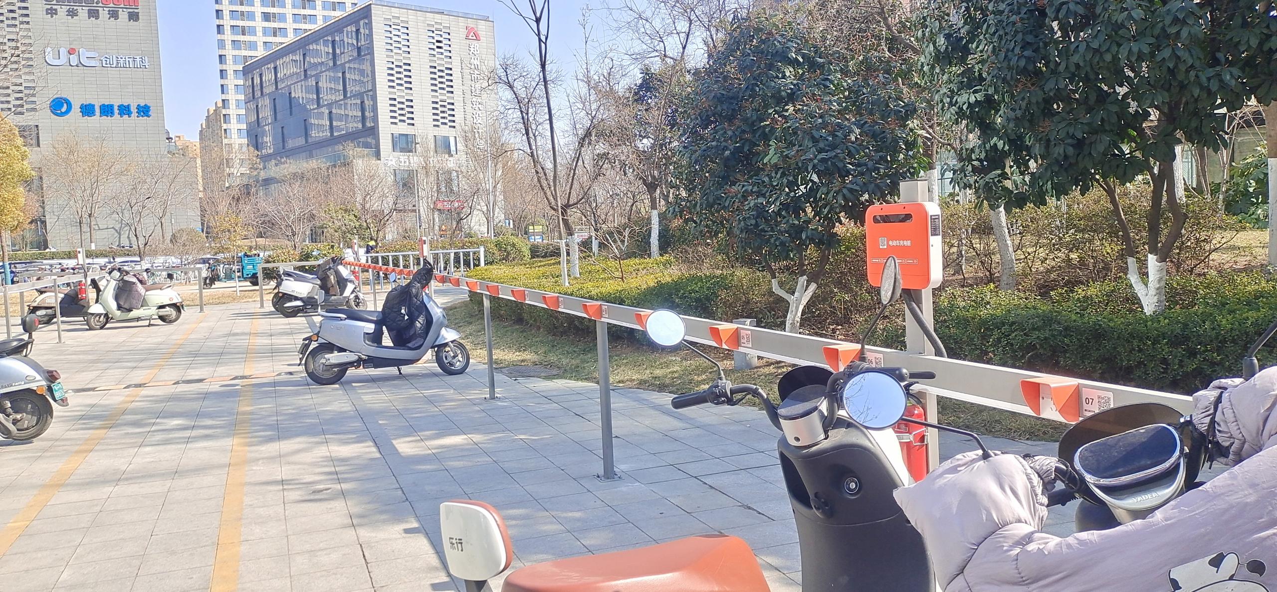 10路电动自行车充电桩多少钱