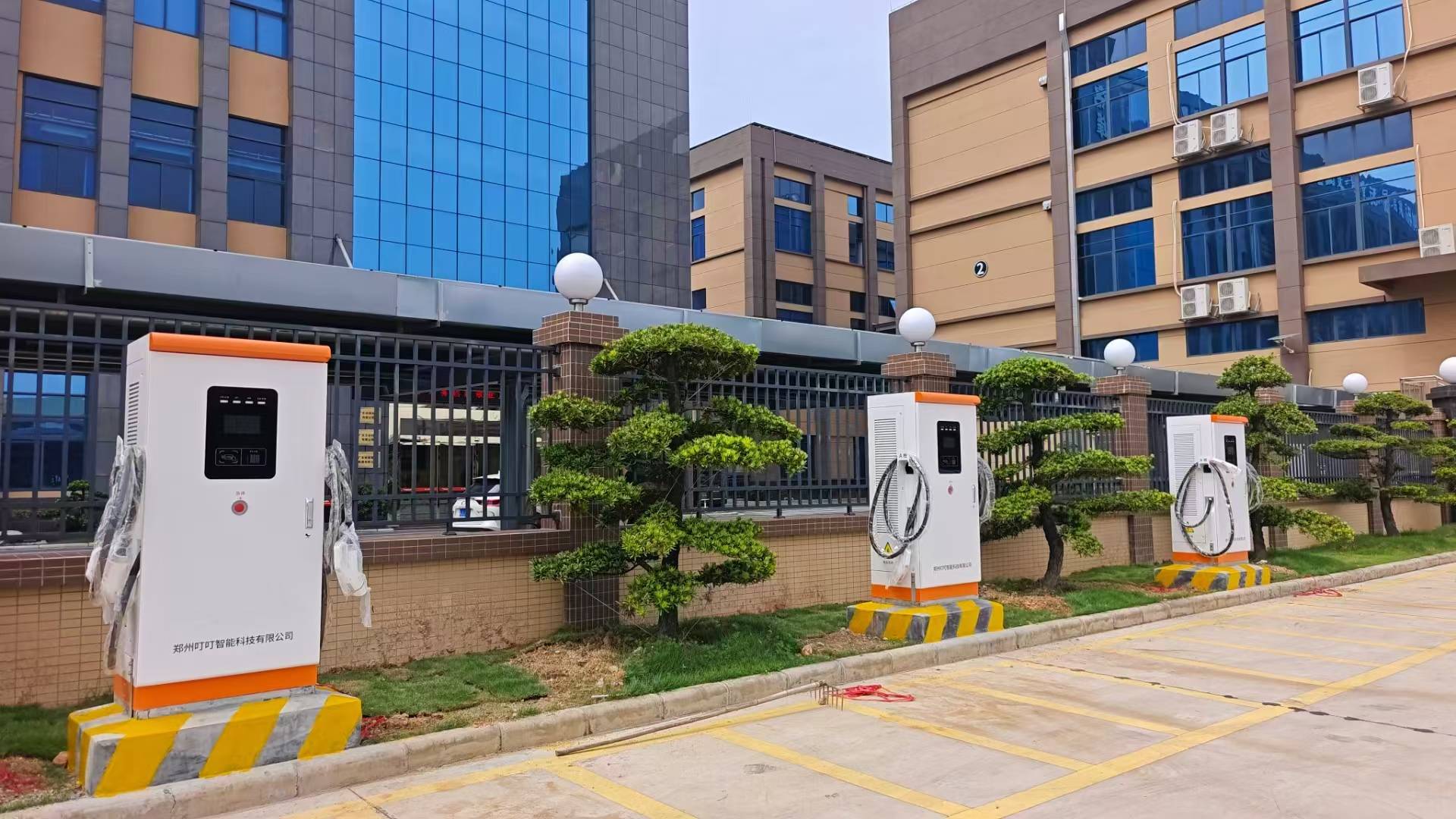 多个汽车充电桩怎么连接